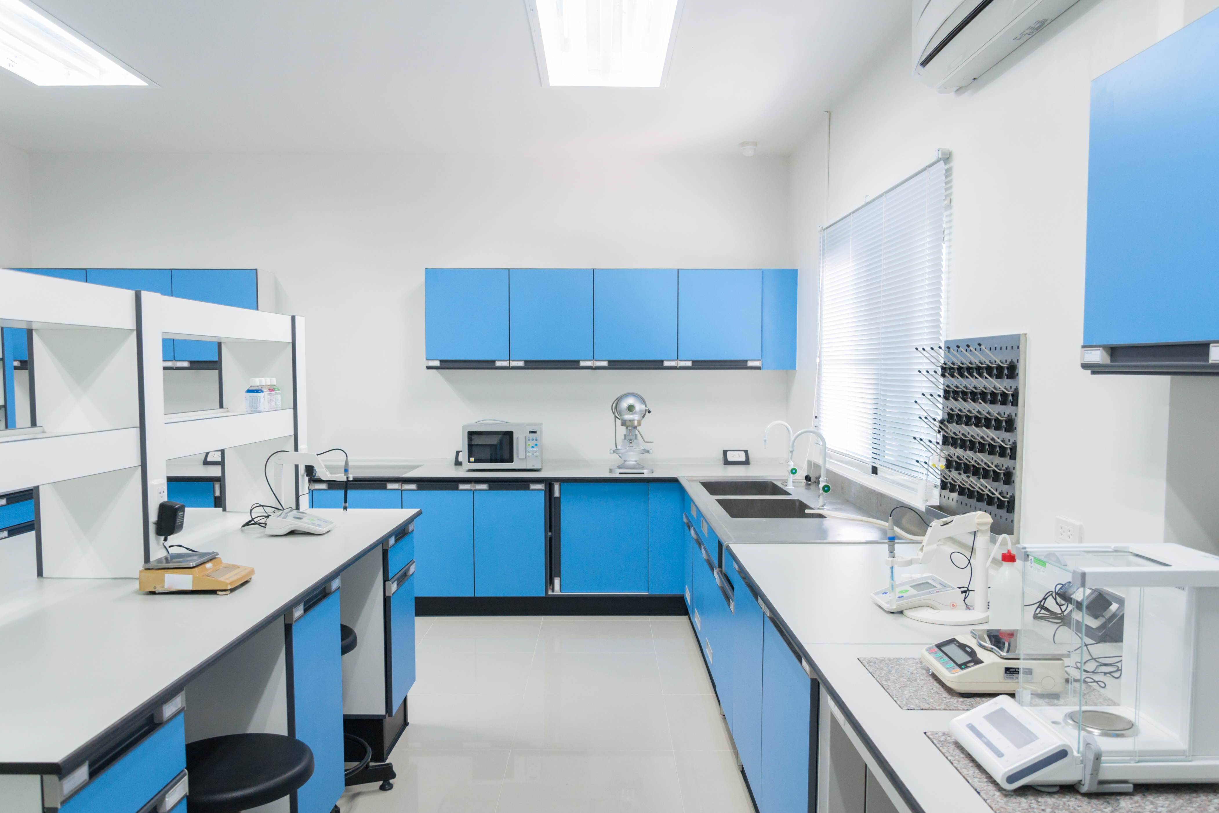 Modern-Laboratory